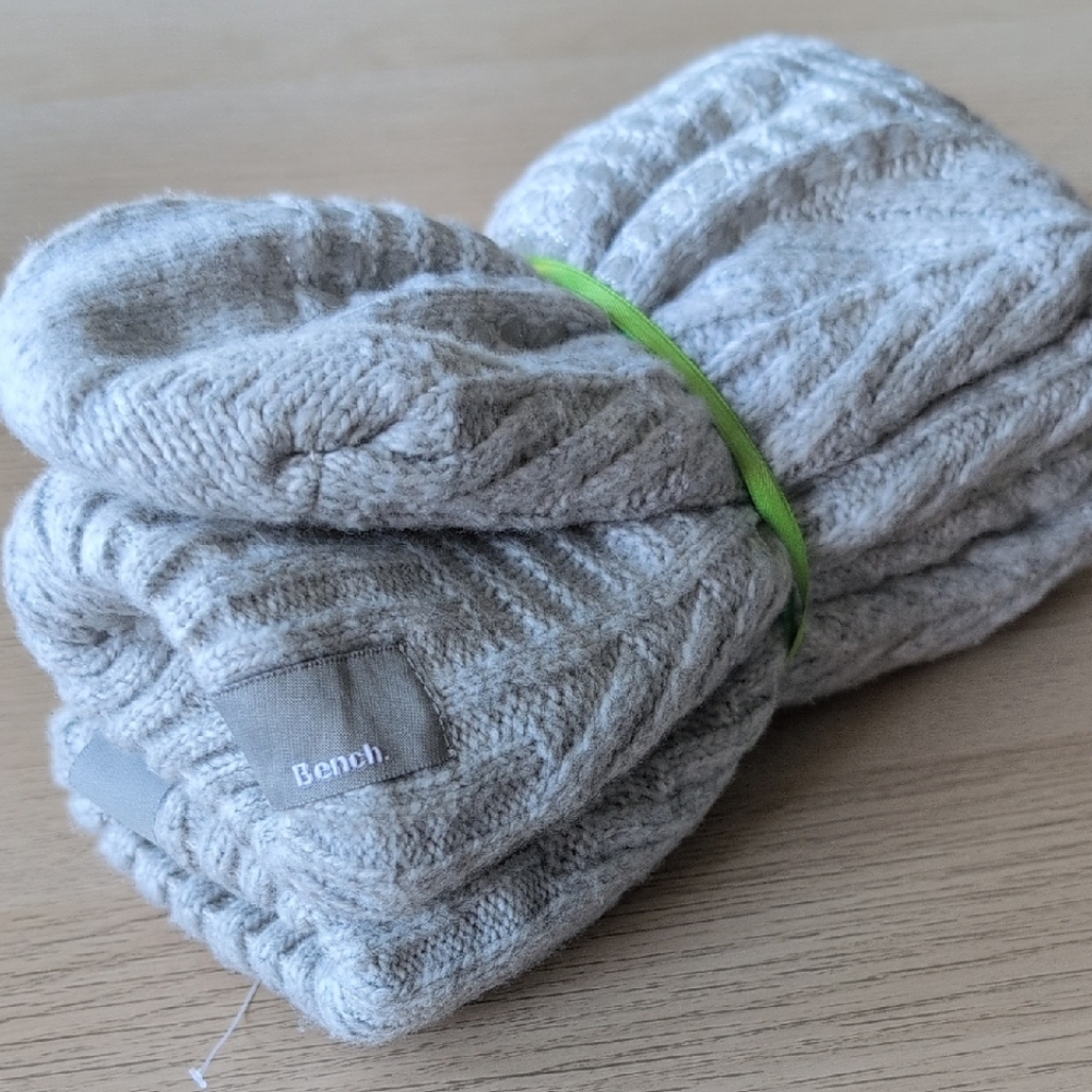 Bench Light Gray Cable Knit Women's Socks